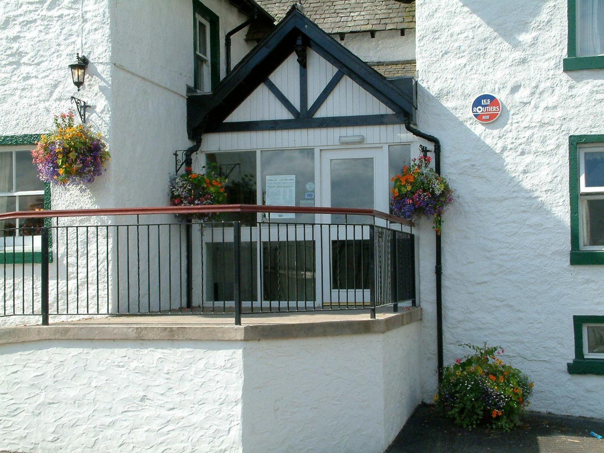 Bridge Of Cally Hotel Екстериор снимка